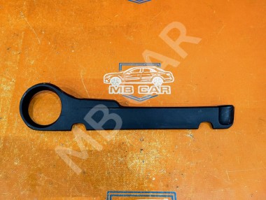 Крышка двигателя декоративная MERCEDES-BENZ C-класс AMG W205/S205/C205/A205 (2014 - 2018) — Разборка Мерседес