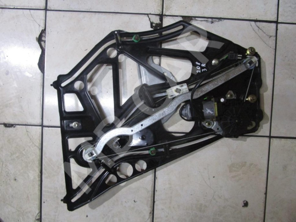 Стеклоподъемник задний правый MERCEDES-BENZ CLK-класс C208/W208 рестайлинг (1999 - 2003) фото 1 — Разборка Мерседес