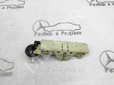 Механизм подголовника MERCEDES-BENZ S-класс W220 рестайлинг (2002 - 2005) — Разборка Мерседес