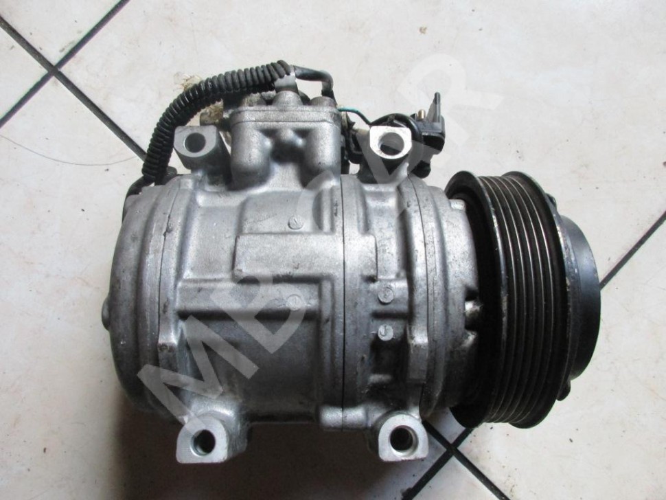 Компрессор кондиционера MERCEDES-BENZ W124 W124/S124/C124/A124 (1984 - 1993) фото 1 — Разборка Мерседес