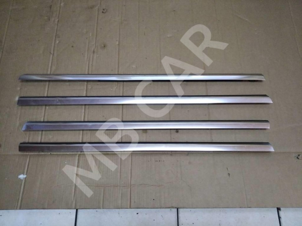 Молдинг стекла двери MERCEDES-BENZ CLA-класс C117/X117 (2013 - 2016) фото 1 &mdash; Разборка Мерседес