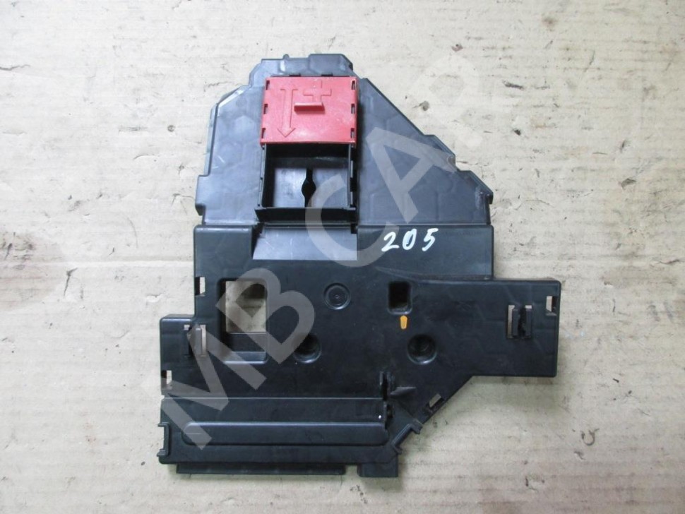 Крышка MERCEDES-BENZ C-класс W205/S205/C205/A205 (2014 - 2018) фото 1 — Разборка Мерседес