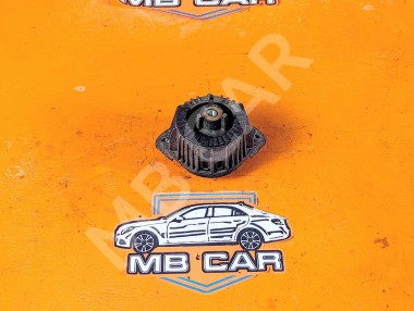 Опора двигателя MERCEDES-BENZ C-класс W204/S204/С204 рестайлинг (2011 - 2015) &mdash; Разборка Мерседес