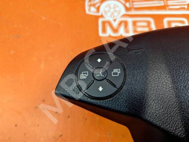 Подушка безопасности в руль MERCEDES-BENZ GL-класс X164 рестайлинг (2009 - 2012) — Разборка Мерседес