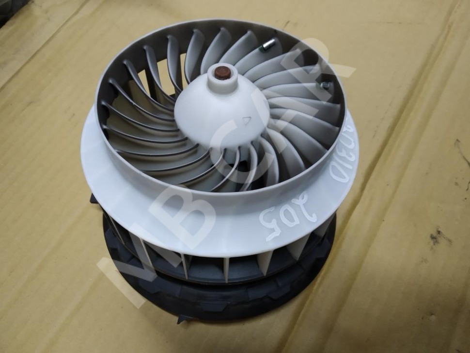 Моторчик печки MERCEDES-BENZ C-класс AMG W205/S205/C205/A205 (2014 - 2018) фото 1 — Разборка Мерседес