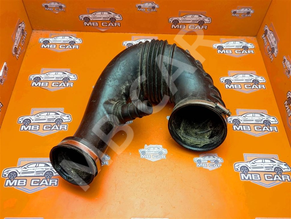 Патрубок воздушный MERCEDES-BENZ E-класс W211/S211 (2002 - 2006) фото 1 — Разборка Мерседес