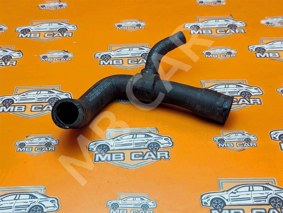 Патрубок ОЖ MERCEDES-BENZ C-класс W204/S204/С204 рестайлинг (2011 - 2015) фото 1 — Разборка Мерседес