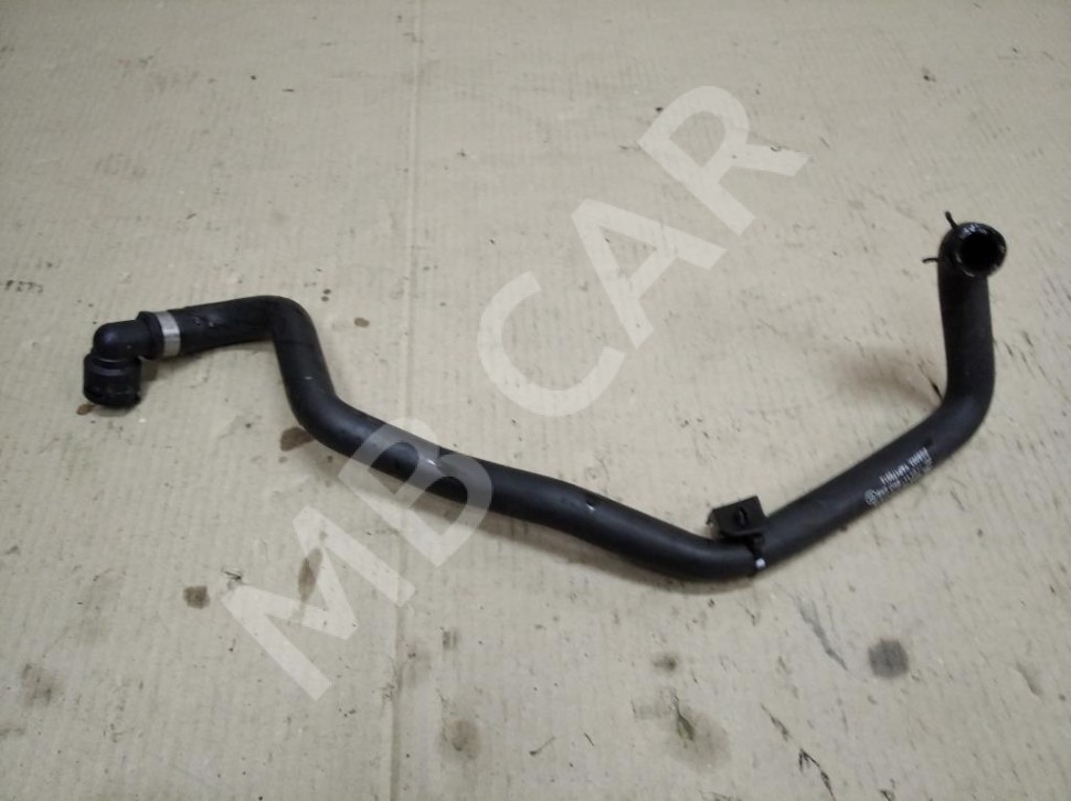 Патрубок ОЖ MERCEDES-BENZ GLA-класс X156 рестайлинг (2017 - 2020) фото 1 — Разборка Мерседес