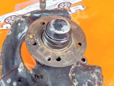 Кулак поворотный передний правый MERCEDES-BENZ C-класс W202/S202 (1993 - 1997) &mdash; Разборка Мерседес