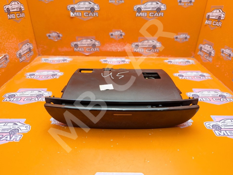 Пепельница MERCEDES-BENZ S-класс W220 (1998 - 2005) фото 1 &mdash; Разборка Мерседес