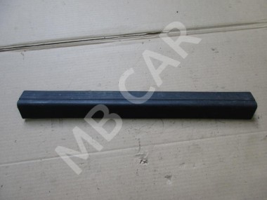 Накладка порога внутренняя MERCEDES-BENZ C-класс W204/S204 (2006 - 2011) — Разборка Мерседес