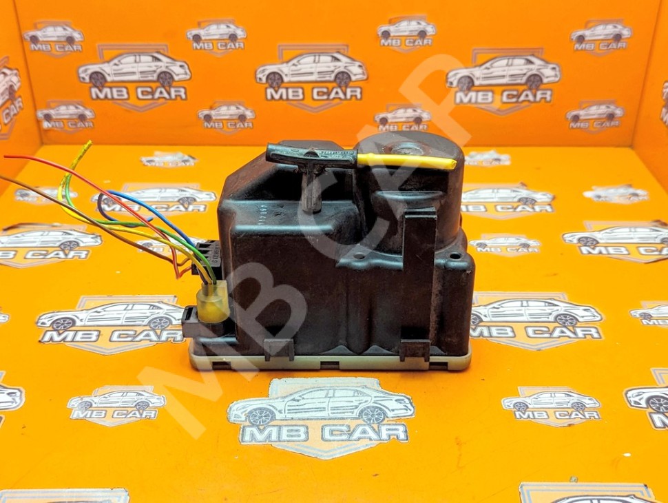 Компрессор центрального замка MERCEDES-BENZ E-класс W124/S124/C124/A124 (1984 - 1997) фото 1 — Разборка Мерседес