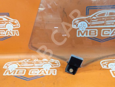 Стекло переднее левое MERCEDES-BENZ S-класс W220 (1998 - 2005) — Разборка Мерседес