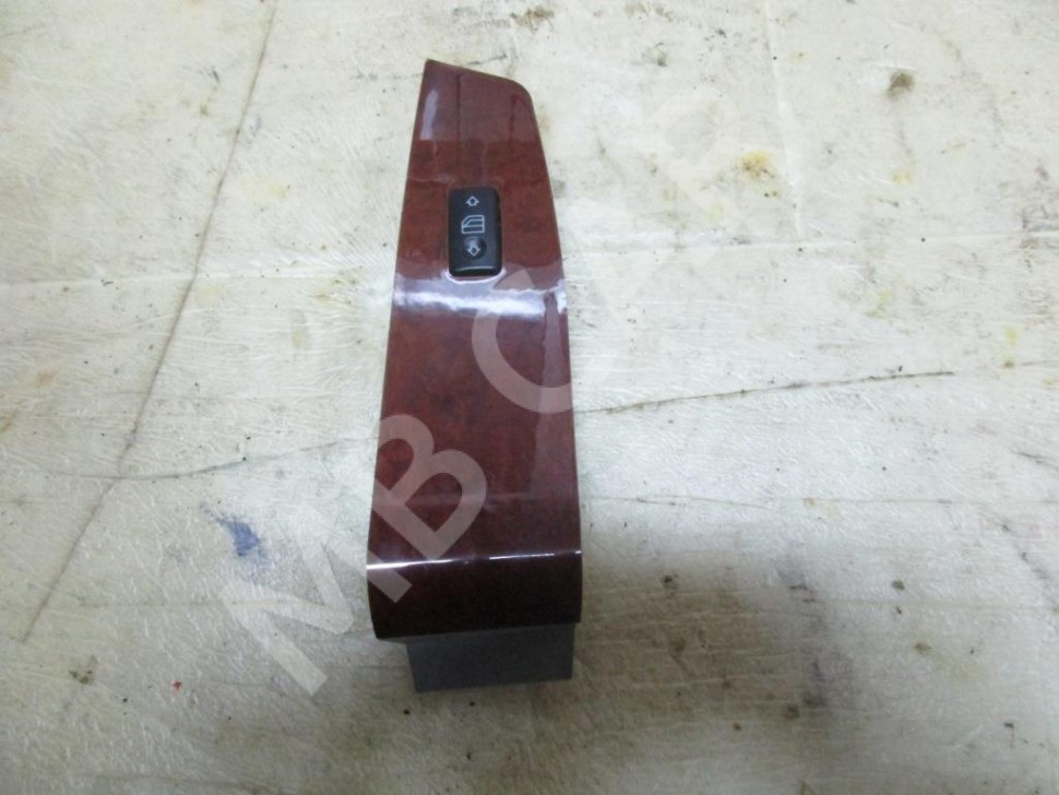 Кнопка стеклоподъемников MERCEDES-BENZ S-класс W220 рестайлинг (2002 - 2005) фото 1 — Разборка Мерседес