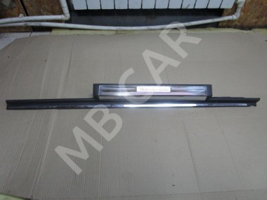 Накладка порога внутренняя MERCEDES-BENZ S-класс W220 рестайлинг (2002 - 2005) — Разборка Мерседес