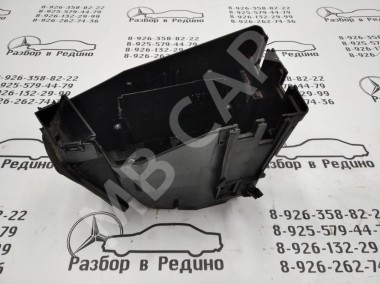 Корпус блока предохранителей MERCEDES-BENZ C-класс W203/S203/CL203 (2000 - 2004) — Разборка Мерседес