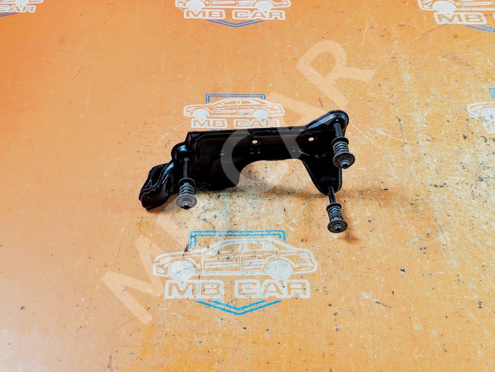 Кронштейн компрессора подвески MERCEDES-BENZ S-класс W220 рестайлинг (2002 - 2005) фото 1 &mdash; Разборка Мерседес