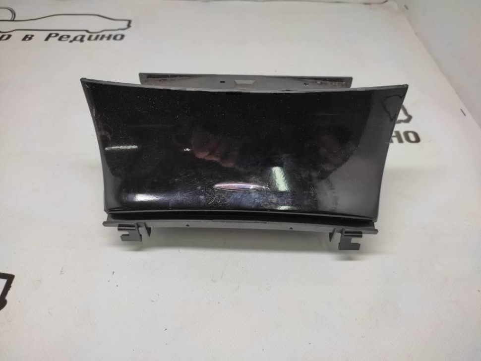 Пепельница MERCEDES-BENZ E-класс AMG W211/S211 (2002 - 2006) фото 1 &mdash; Разборка Мерседес