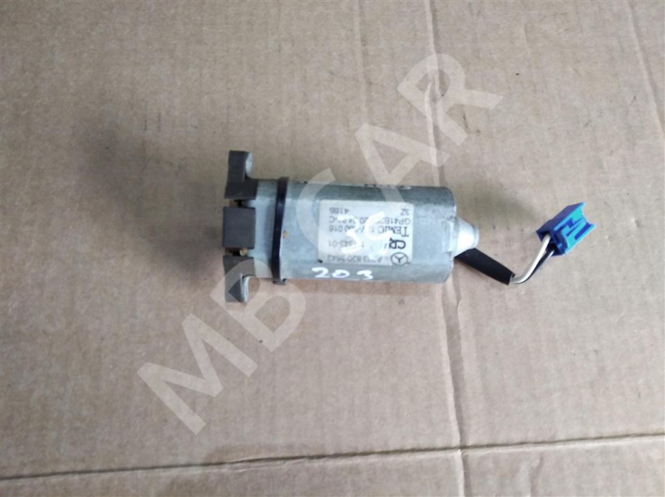 Моторчик регулировки сидений MERCEDES-BENZ C-класс W203/S203/CL203 (2000 - 2004) фото 1 — Разборка Мерседес