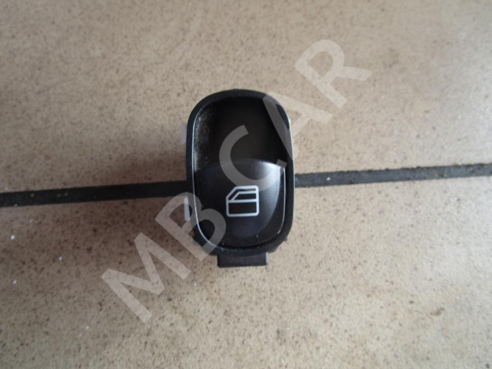 Кнопка стеклоподъемников MERCEDES-BENZ CLK-класс C209/A209 (2002 - 2005) фото 1 — Разборка Мерседес