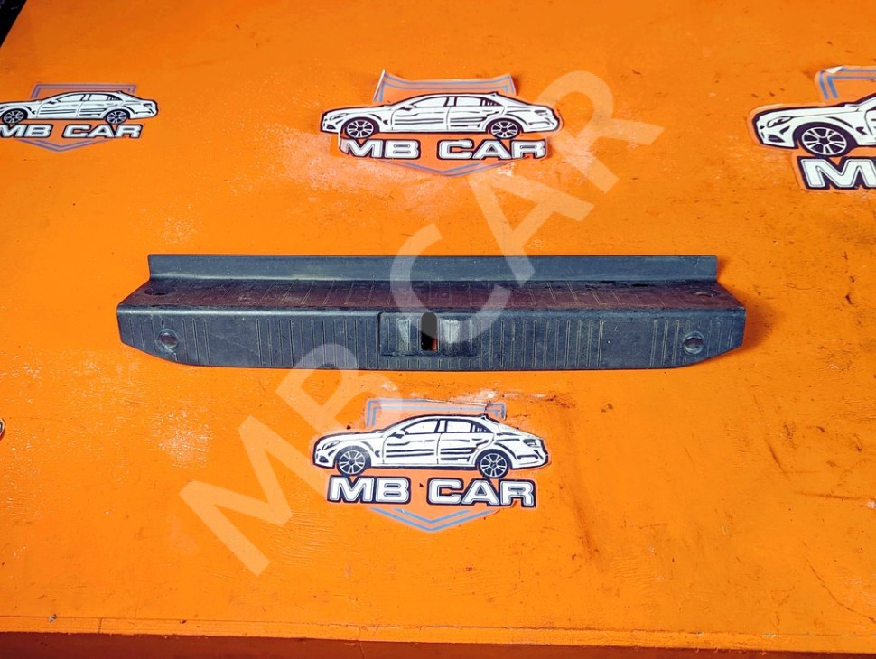 Накладка замка багажника MERCEDES-BENZ S-класс W221 (2005 - 2009) фото 1 &mdash; Разборка Мерседес