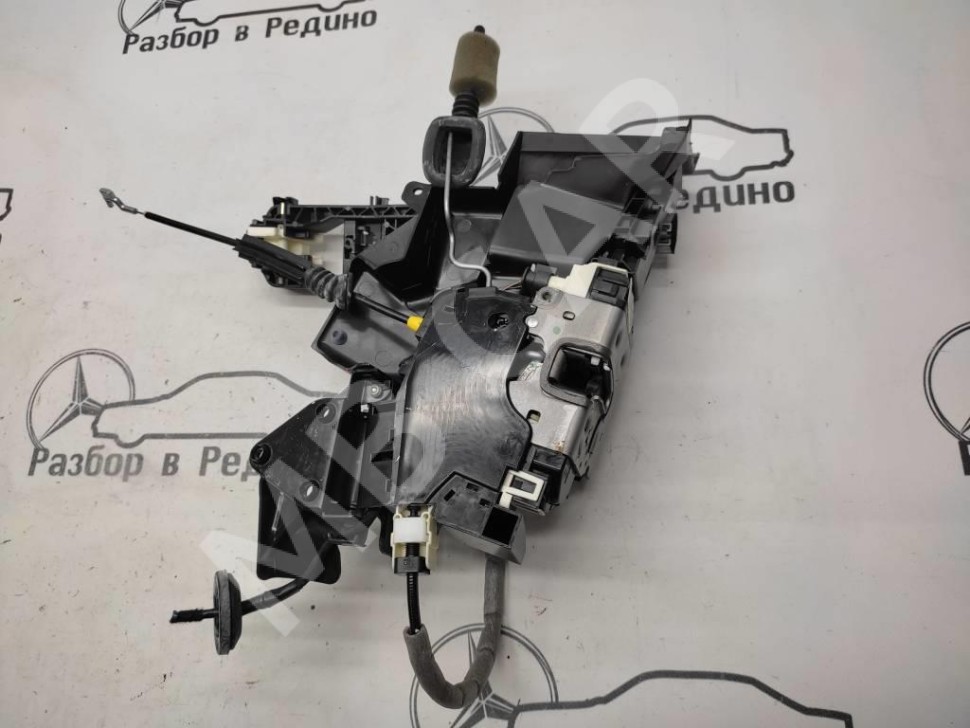 Замок двери передней правой MERCEDES-BENZ C-класс W204/S204/С204 рестайлинг (2011 - 2015) фото 1 — Разборка Мерседес
