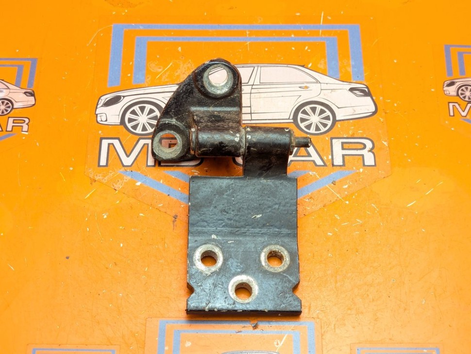 Петля двери MERCEDES-BENZ Vito W638 (1996 - 2003) 108 2.3 CDI MT (79 л.с.) фото 1 &mdash; Разборка Мерседес