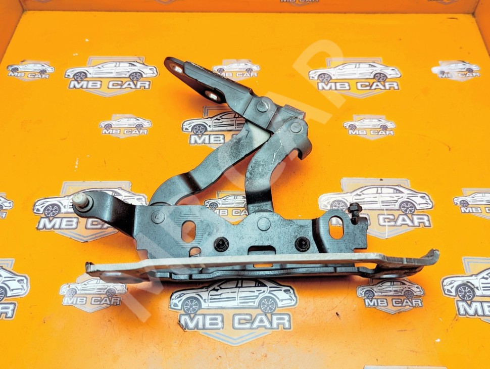 Петля капота MERCEDES-BENZ C-класс W204/S204 (2006 - 2011) фото 1 &mdash; Разборка Мерседес