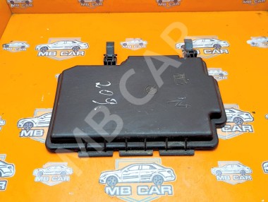 Крышка блока предохранителей MERCEDES-BENZ GLE-класс W166 (2015 - 2018) — Разборка Мерседес