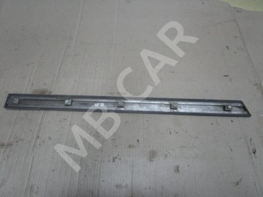 Молдинг двери MERCEDES-BENZ W124 W124/S124/C124/A124 (1984 - 1993) — Разборка Мерседес