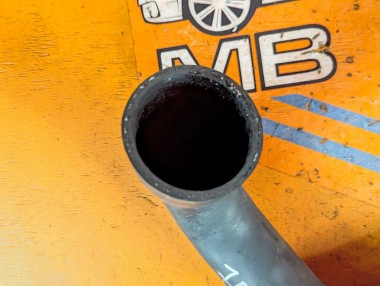 Патрубок интеркулера MERCEDES-BENZ V-класс W638/W639 (1996 - 2003) V 220 2.1 D AT (122 л.с.) &mdash; Разборка Мерседес