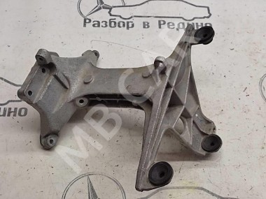 Кронштейн интеркуллера MERCEDES-BENZ C-класс W205/S205/C205/A205 (2014 - 2018) — Разборка Мерседес