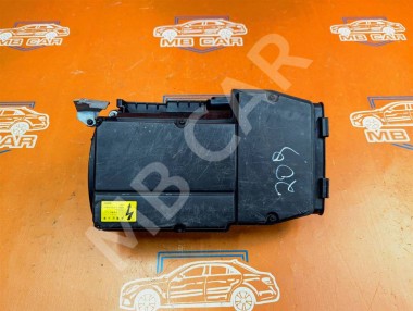 Корпус воздушного фильтра MERCEDES-BENZ C-класс W204/S204 (2006 - 2011) — Разборка Мерседес