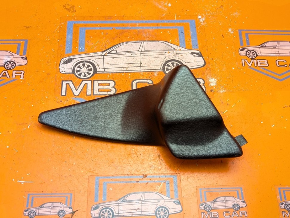 Уголок зеркала MERCEDES-BENZ E-класс W124/S124/C124/A124 (1984 - 1997) E 300 CDI 3.0 AT (136 л.с.) фото 1 &mdash; Разборка Мерседес
