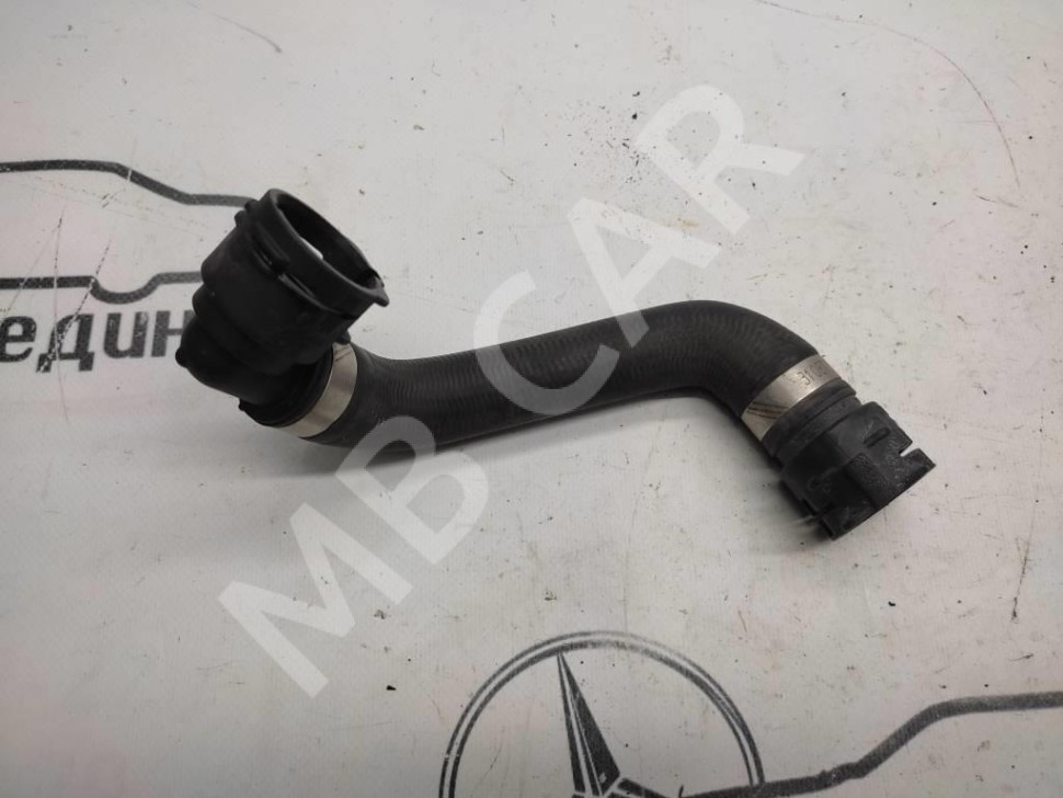 Патрубок ОЖ MERCEDES-BENZ C-класс W205/S205/C205/A205 (2014 - 2018) фото 1 — Разборка Мерседес