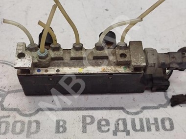 Блок клапанов пневмоподвески MERCEDES-BENZ S-класс W220 (1998 - 2005) — Разборка Мерседес