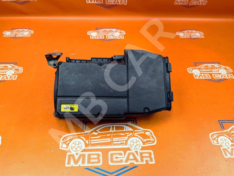 Корпус воздушного фильтра MERCEDES-BENZ C-класс W204/S204 (2006 - 2011) фото 1 &mdash; Разборка Мерседес