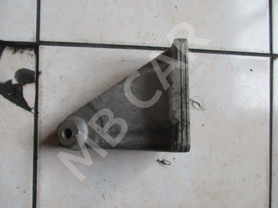 Лапа правая MERCEDES-BENZ E-класс W210/S210 (1995 - 1999) фото 1 — Разборка Мерседес