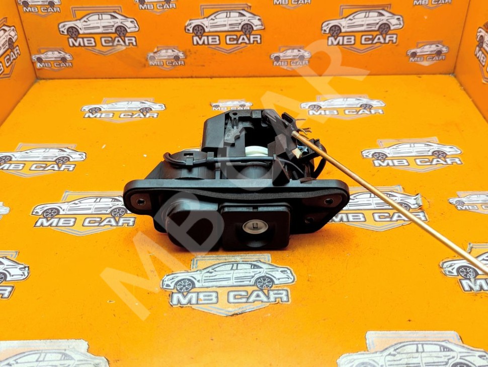 Ручка открытия багажника MERCEDES-BENZ S-класс W220 (1998 - 2005) фото 1 &mdash; Разборка Мерседес