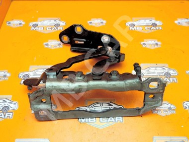 Петля капота MERCEDES-BENZ C-класс W204/S204 (2006 - 2011) — Разборка Мерседес