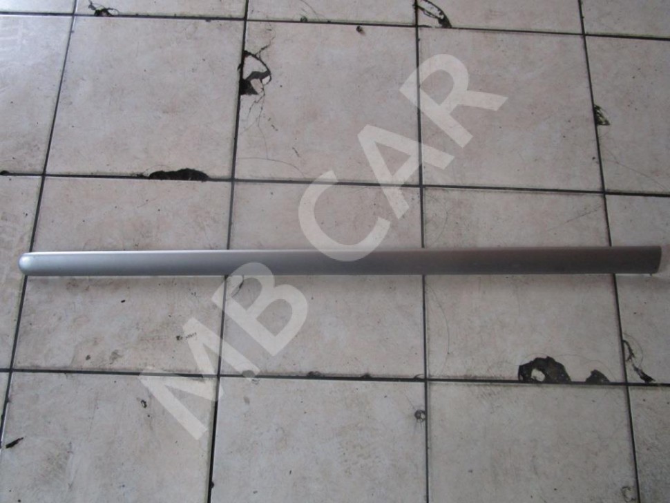 Молдинг двери MERCEDES-BENZ M-класс W163 рестайлинг (2001 - 2005) фото 1 — Разборка Мерседес