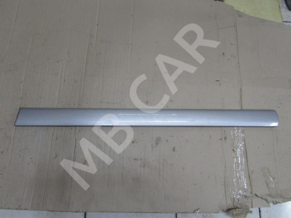 Молдинг двери MERCEDES-BENZ E-класс W210/S210 рестайлинг (1999 - 2003) фото 1 — Разборка Мерседес