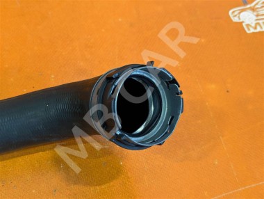 Патрубок ОЖ MERCEDES-BENZ GLE-класс V167 (2018 - 2024) — Разборка Мерседес