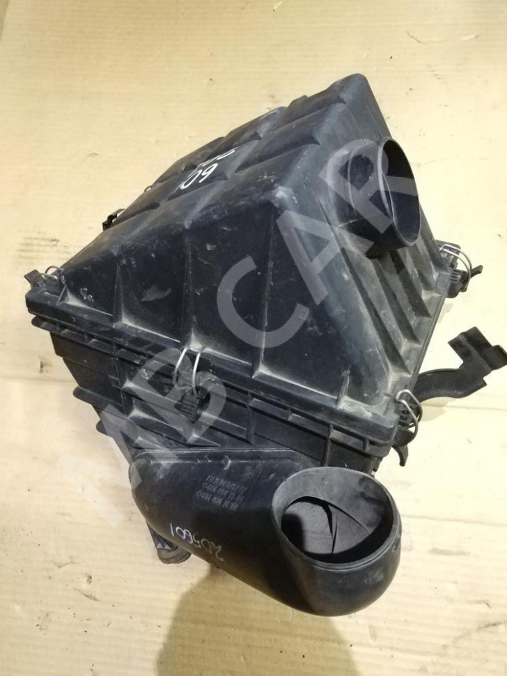 Корпус воздушного фильтра MERCEDES-BENZ C-class w202 фото 1 — Разборка Мерседес