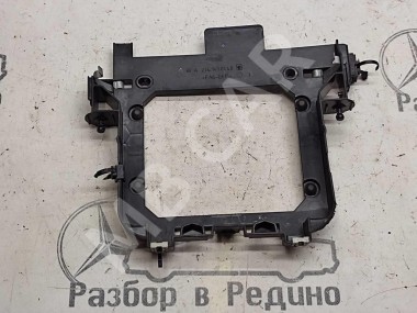 Кронштейн крепления ЭБУ MERCEDES-BENZ C-класс W205/S205/C205/A205 (2014 - 2018) — Разборка Мерседес