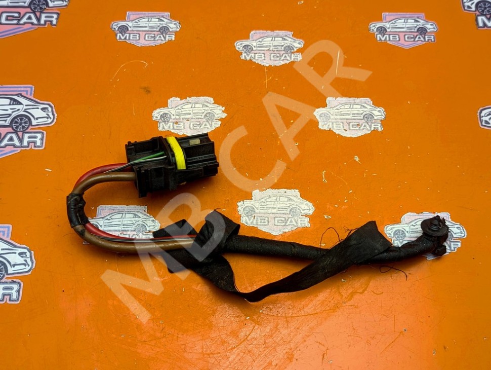 Разъем MERCEDES-BENZ C-класс W203/S203/CL203 (2000 - 2004) фото 1 &mdash; Разборка Мерседес