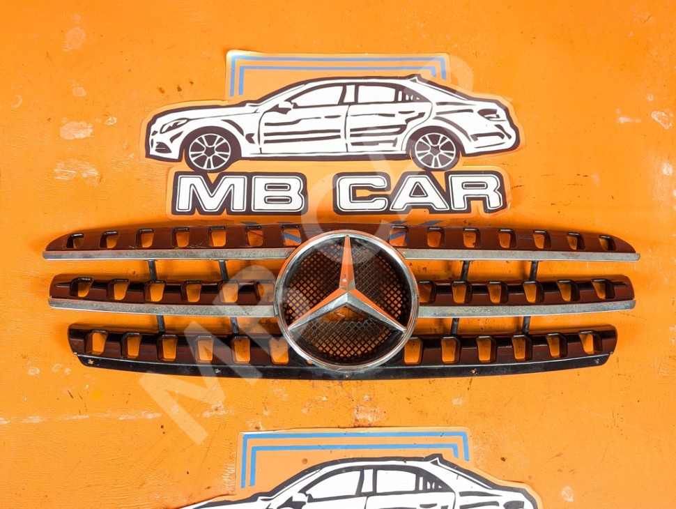 Решетка радиатора MERCEDES-BENZ M-класс W163 рестайлинг (2001 - 2005) фото 1 &mdash; Разборка Мерседес