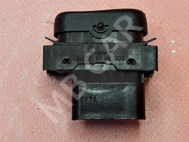 Кнопка обогрева сидений MERCEDES-BENZ M-класс W163 (1997 - 2001) — Разборка Мерседес