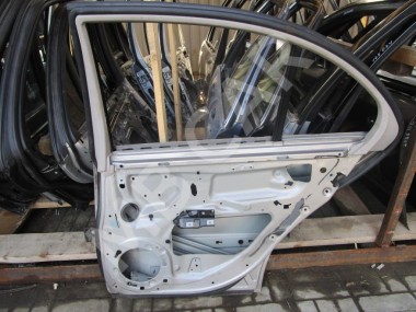 Дверь задняя правая MERCEDES-BENZ E-класс W211/S211 (2002 - 2006) — Разборка Мерседес