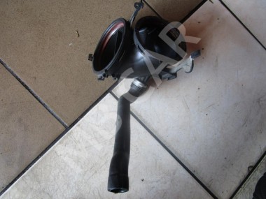 Патрубок воздушный MERCEDES-BENZ C-класс W204/S204 (2006 - 2011) — Разборка Мерседес